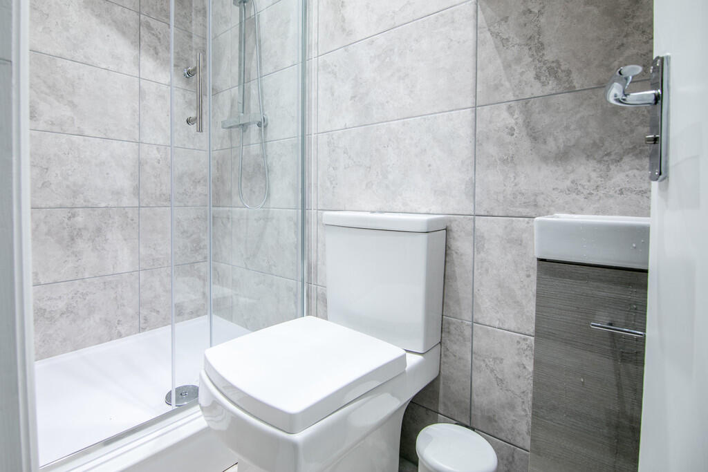 10 Cromwell St (2...