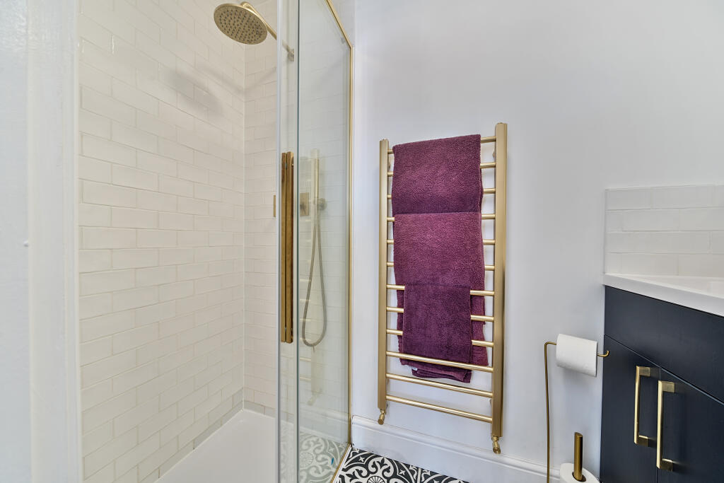 132148686874e51094e85