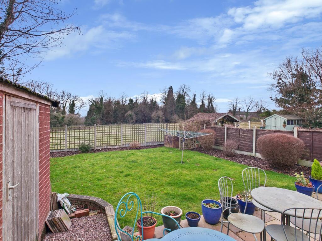 CAM03729G0-PR0201-STILL007