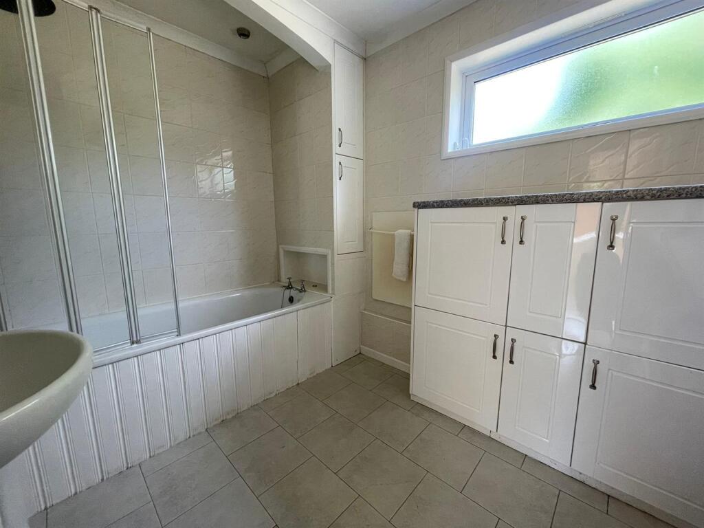 Bathroom.jpeg
