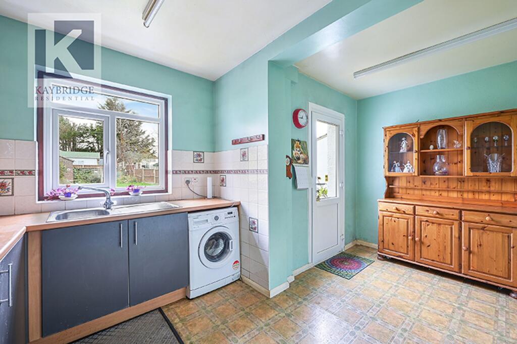 Walsingham Gardens, Epsom - KT19 0LX