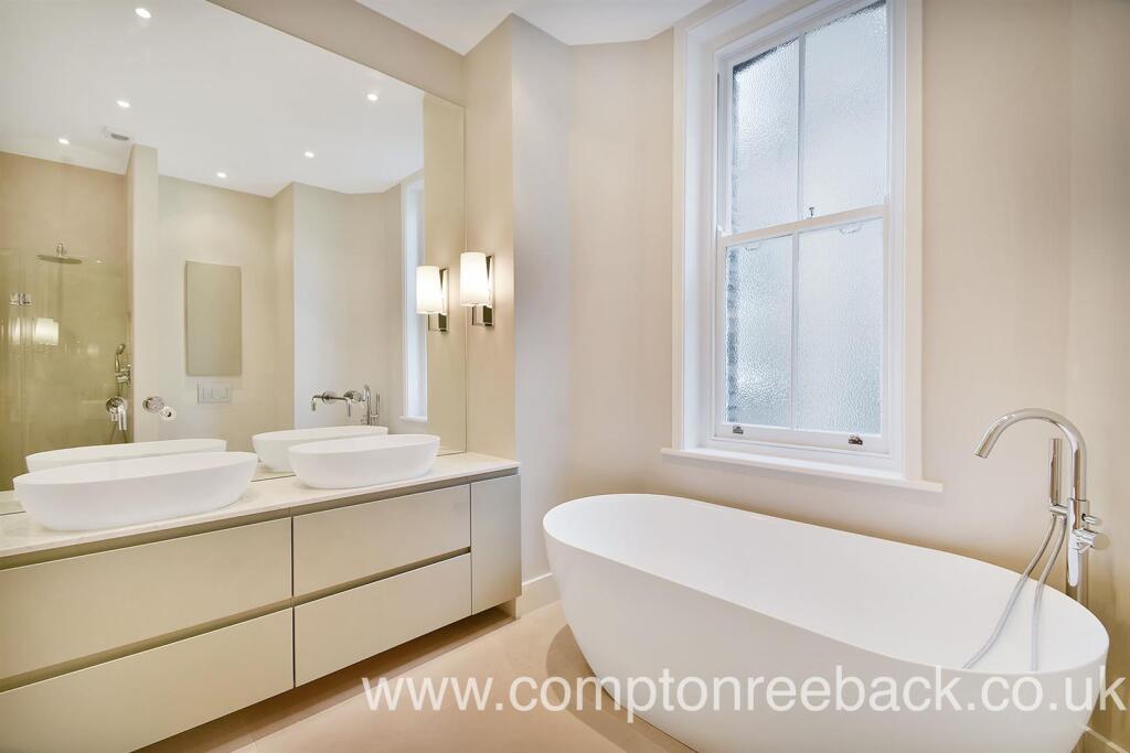 Mansions - Ensuite - Original.jpg