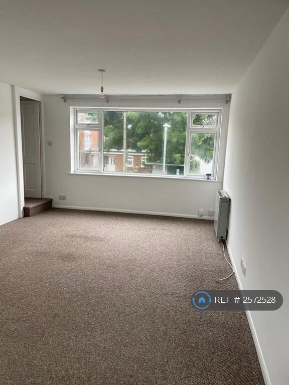 Front Aspect Lounge/Diner