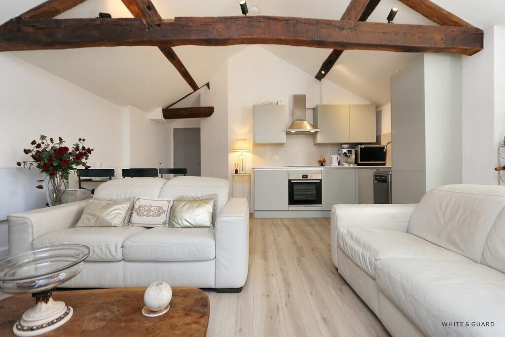 open lounge to ki...