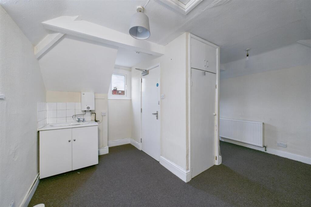 10, Cranbrook Road Bristol, BS6 7BN | Hollis Morga