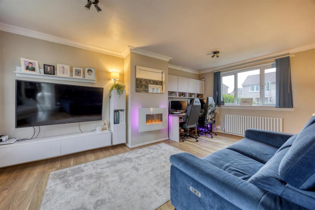 4_ALDER_AVE_LENZIE_011.JPEG
