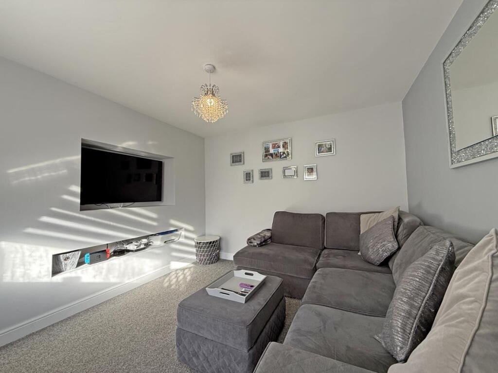 Coppice Gardens 3 - Lounge 2.jpg