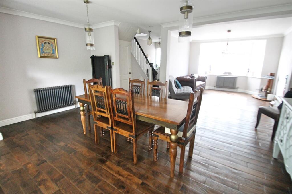 Dining Room: