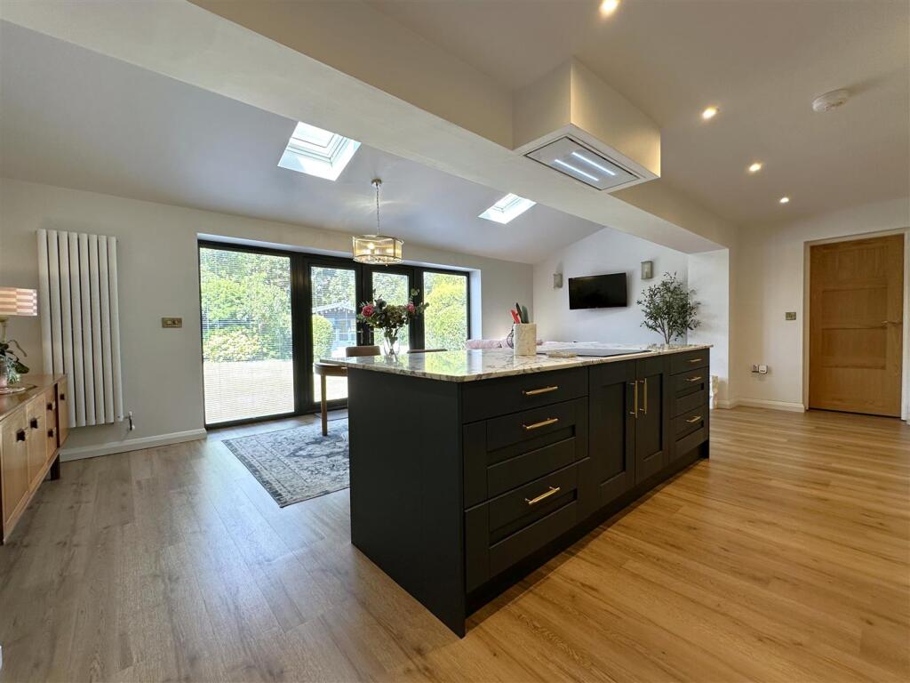 Beautiful Dining Kitchen 130