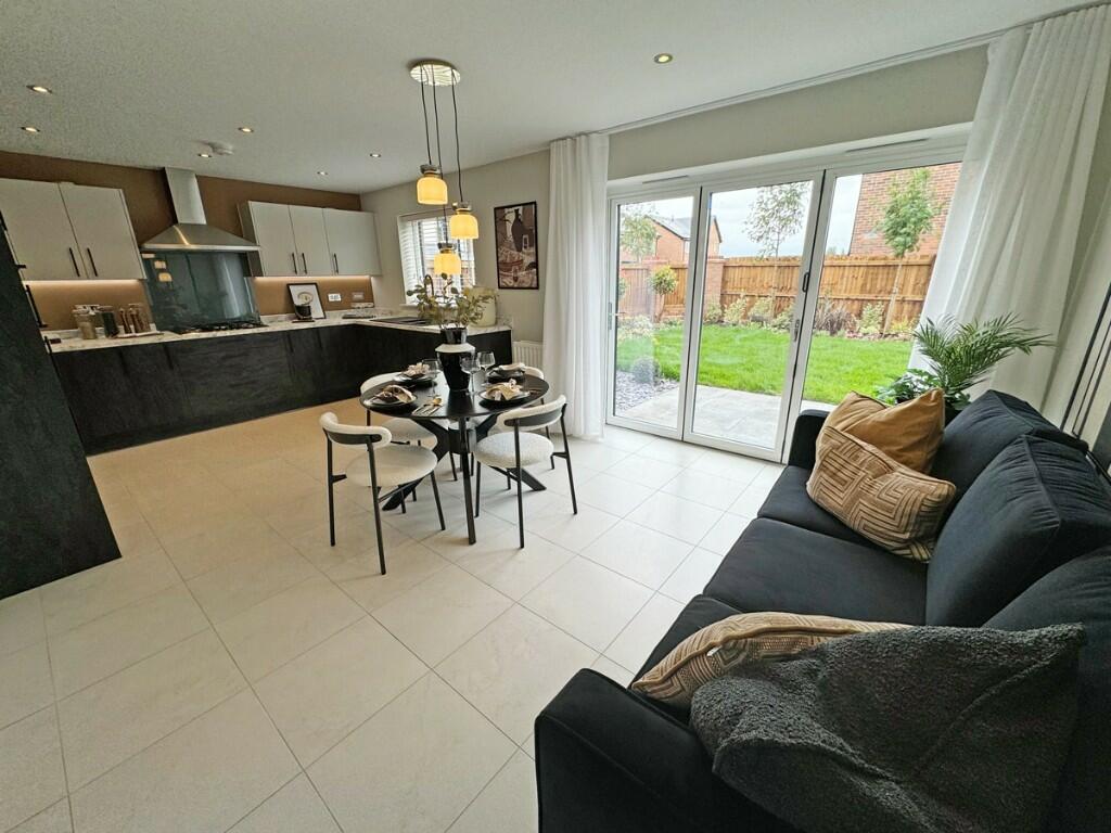 Kitchen/Dining Area