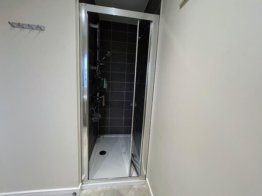 ENSUITE SHOWER
