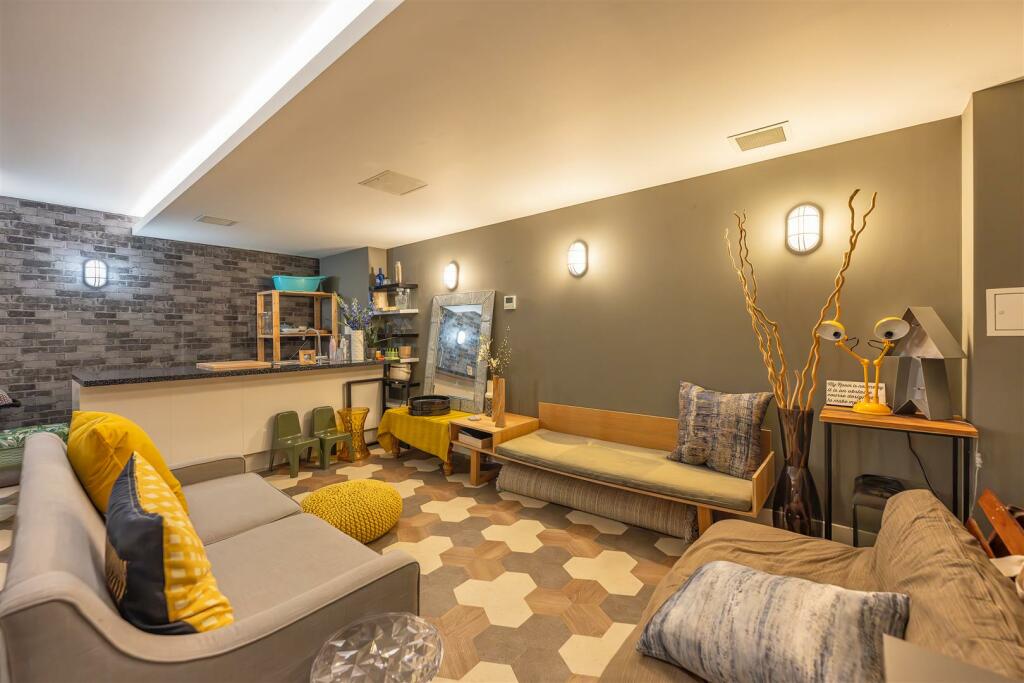 Communal-Lounge-2.jpg