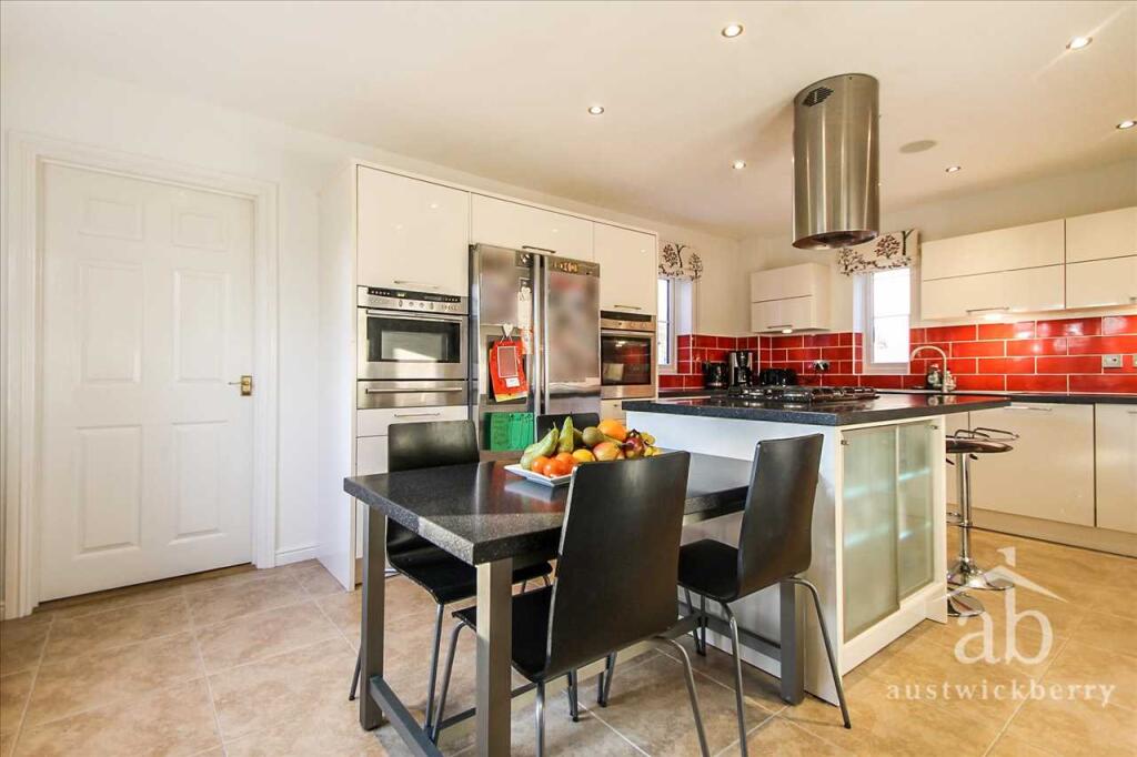 Kitchen/diner/Family