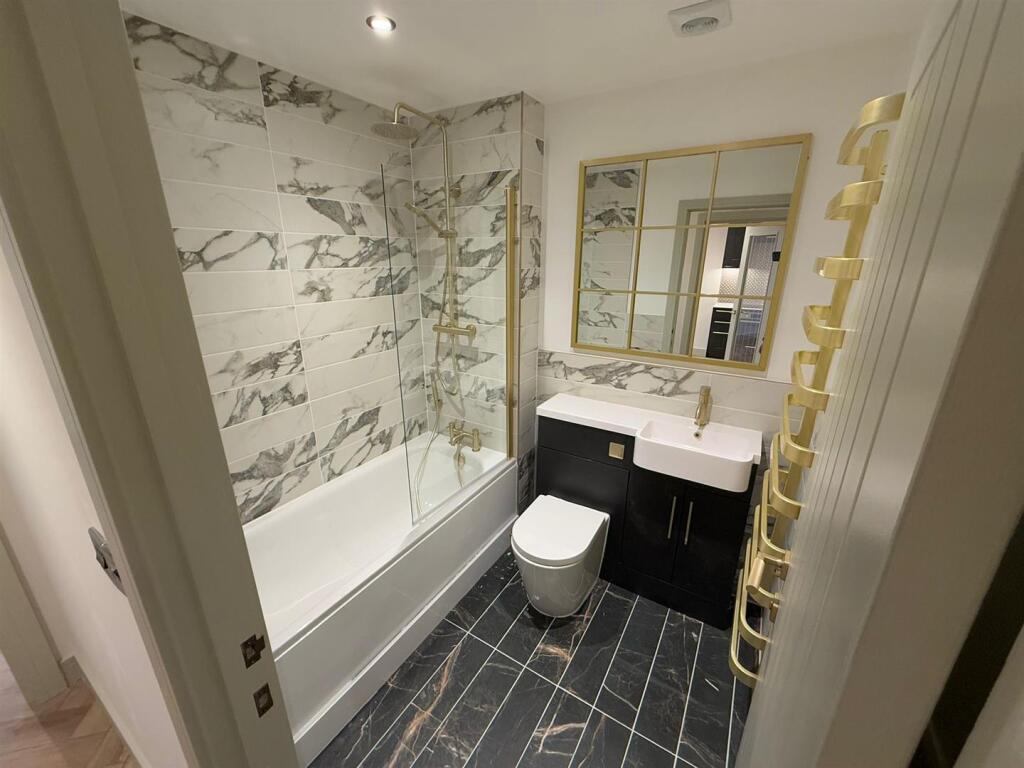 WhatsApp Image 2024-12-12 at 14.22.20 (1).jpeg