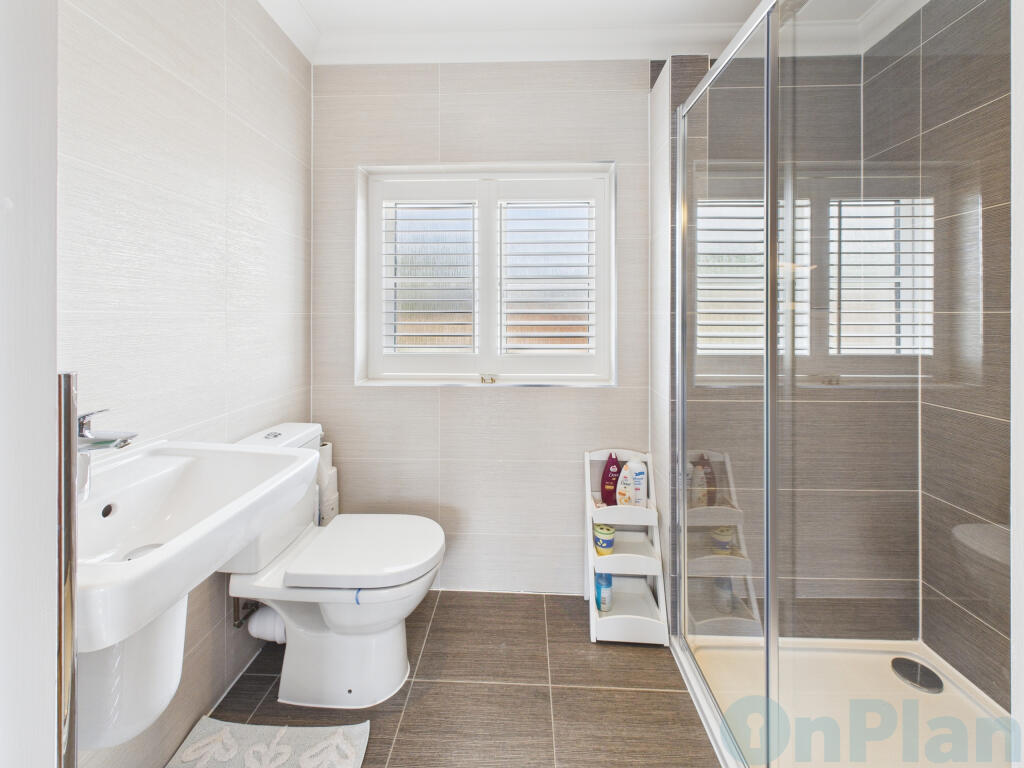 CAM04024G0-PR0028-STILL039