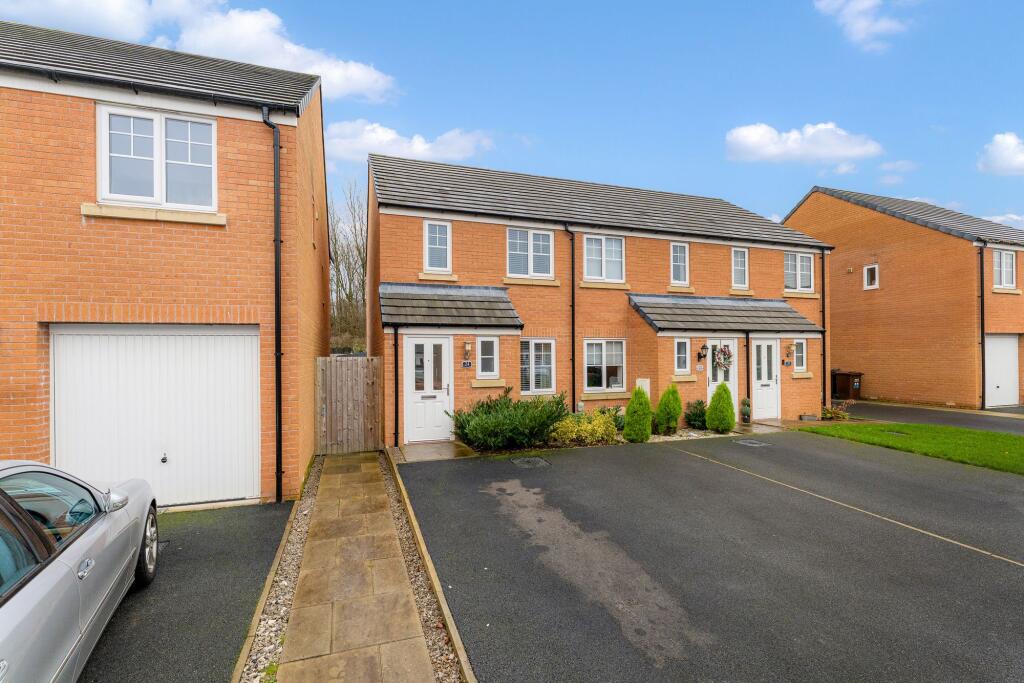 Hadfield Grove, Leigh, WN7