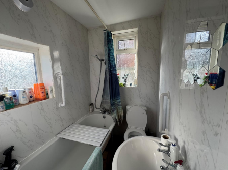 Bathroom 2 T202511261624.png