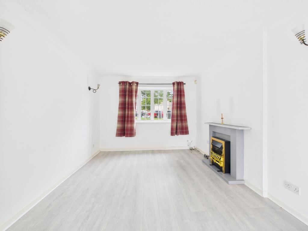 6. CAM04922G0-PR0055-STILL002