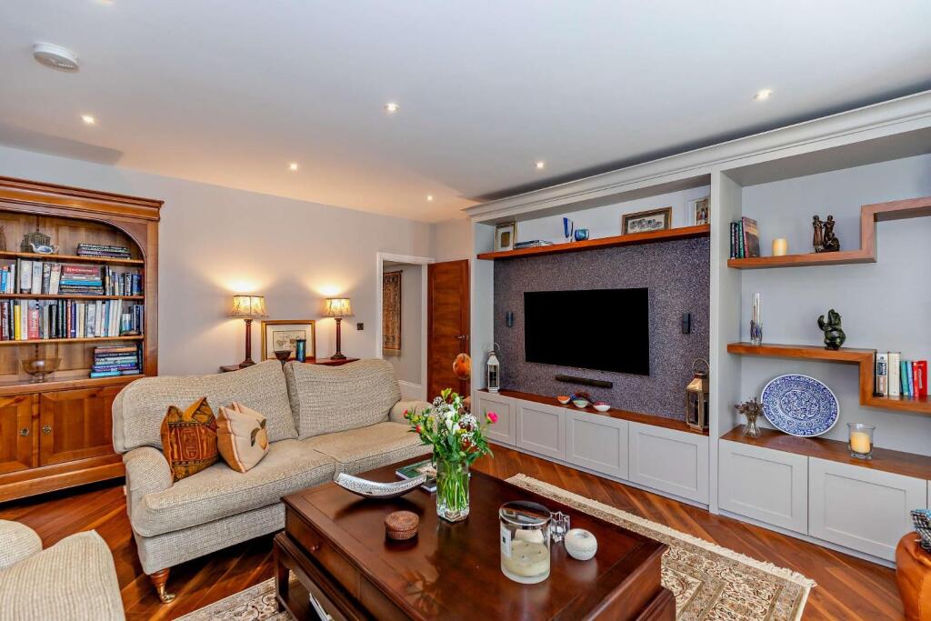 8646615-interior34-800.jpg