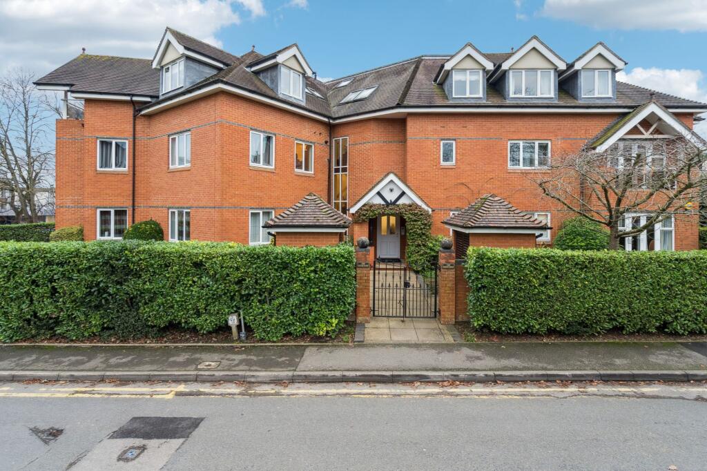 Grove Road, The Courtyard Grove Road, HP9