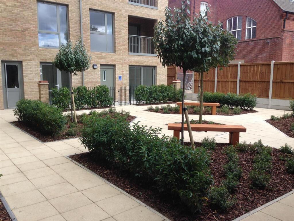 Communal Gardens.jpg