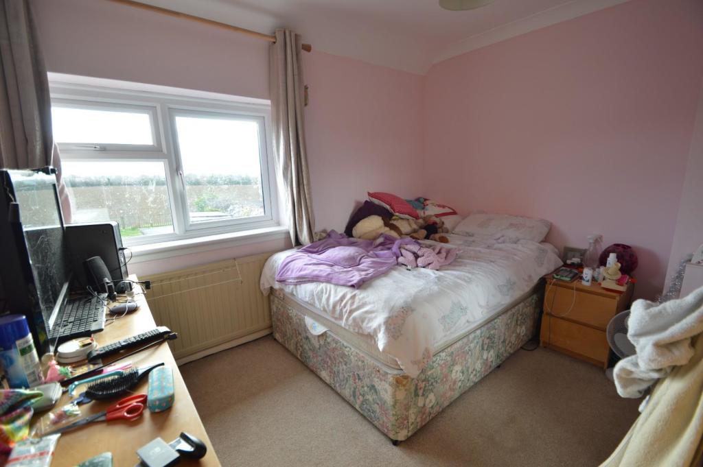 35 The Causeway bedroom two.JPG