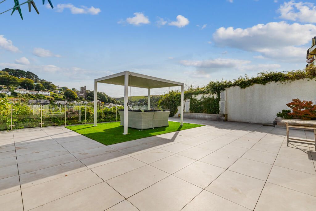 A24 - Kiora 7 Church Park Road Newton Ferrers - 25