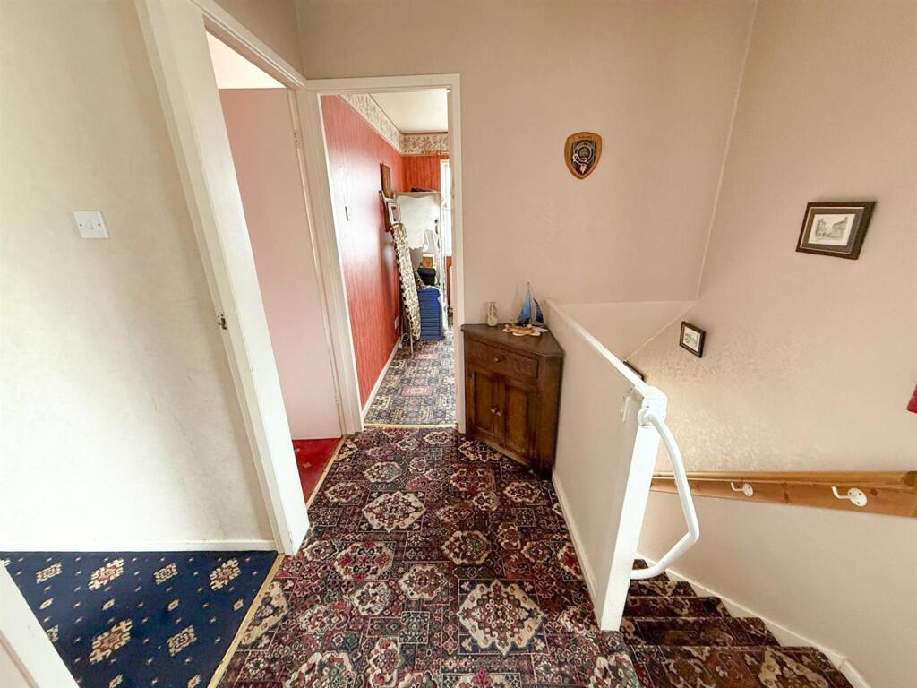 3 bed semi, Oakworth