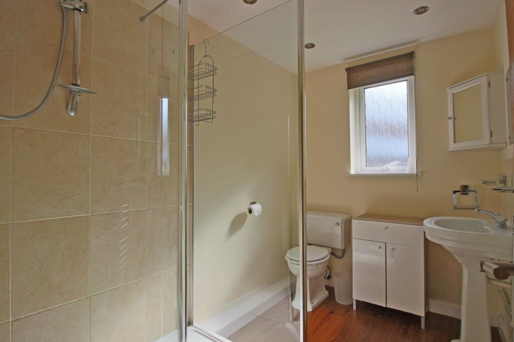 12b Colenzo Shower r