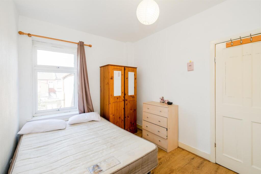 112 Holbrook road-10_web.jpg