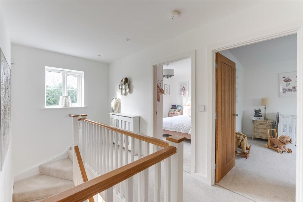 Redbank Close-16.jpg