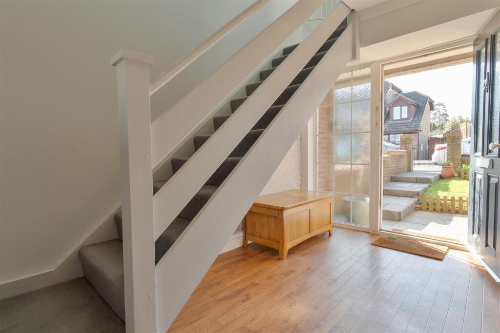 Elm Walk Greenacres8.jpg