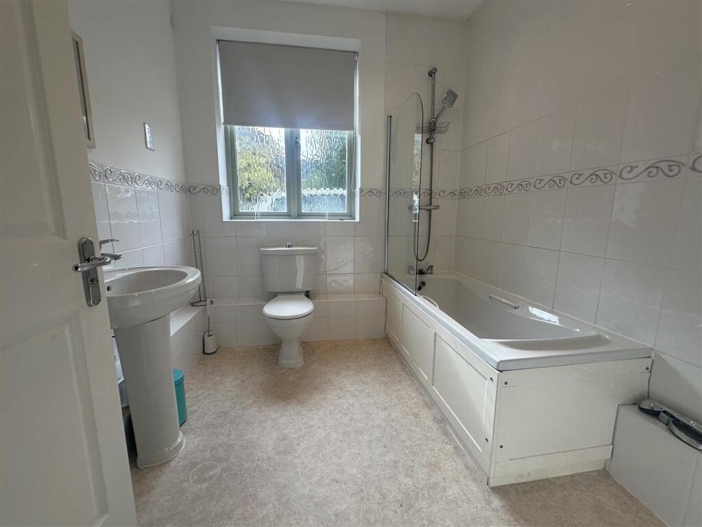 Bathroom.jpeg
