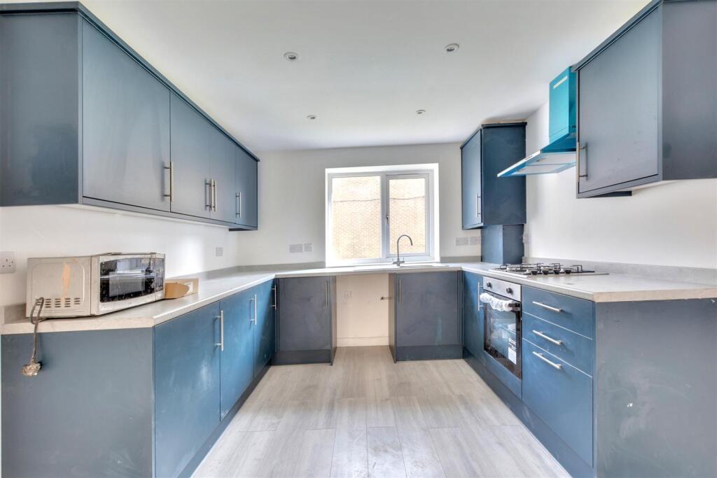 Kitchen_1.jpeg