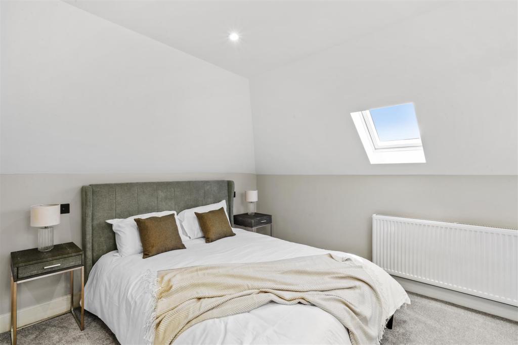 Bed 4.jpg