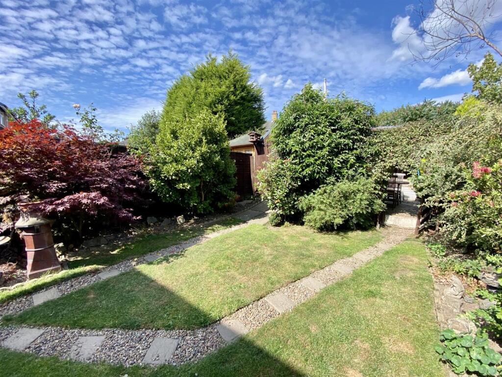 Bramleys Estate Agents - Wilson Avenue - Mirfield 