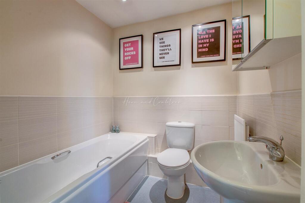 Ffordd James Mcghan, HernCrabtree (16).jpg