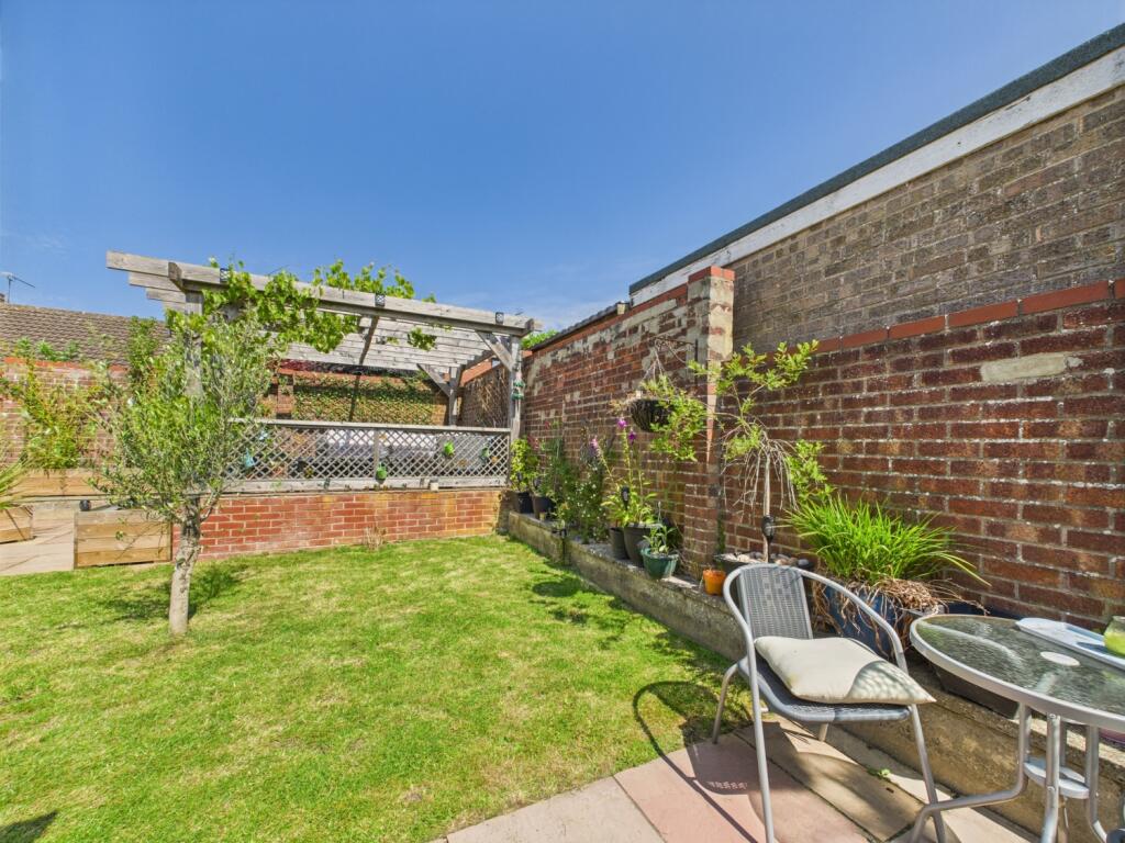 CAM04058G0-PR0020-STILL008