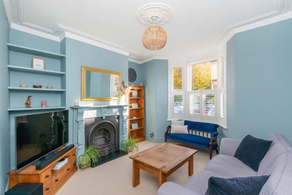 3L7CRSA - Living Room D.jpg