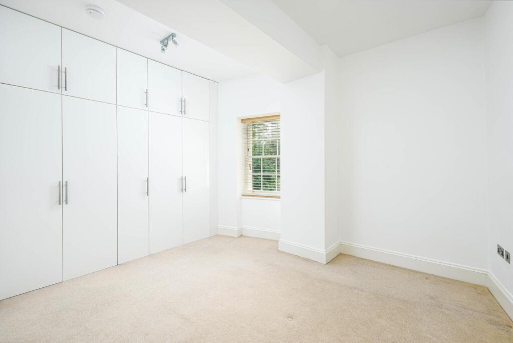 Bedroom1_1.jpg