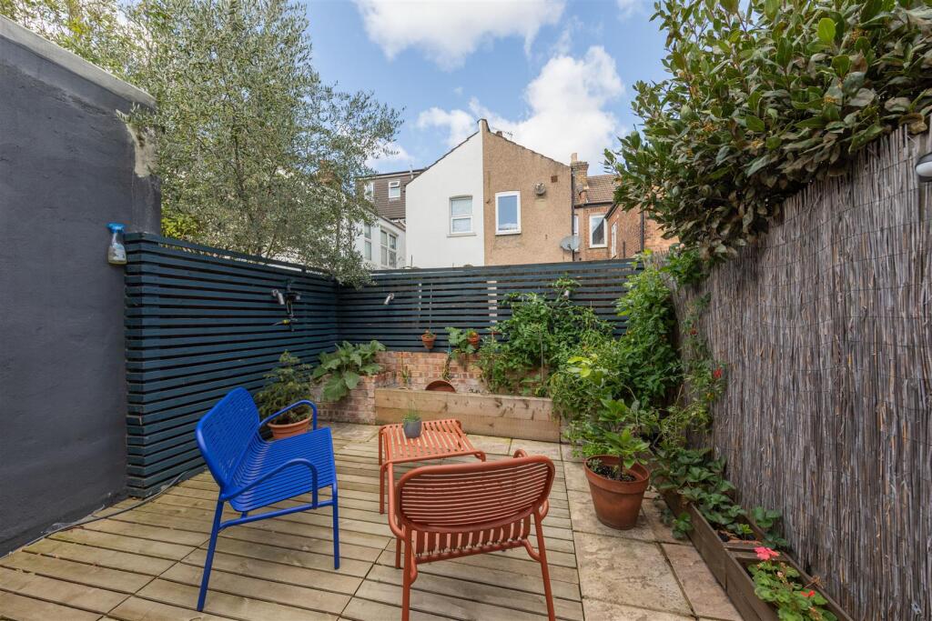 Dawlish Road E10