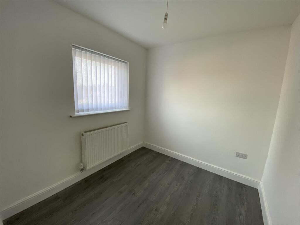 Bedroom no.3 rear: