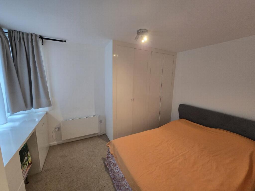 Photo 8