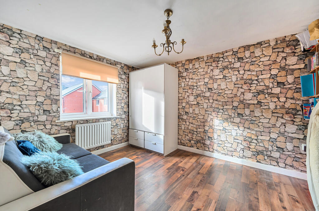 1382581-3-691c50a...