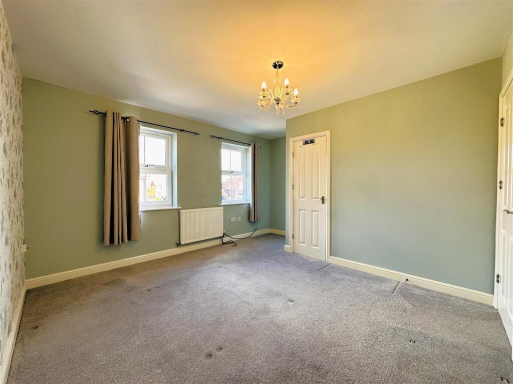 bed 1.jpg