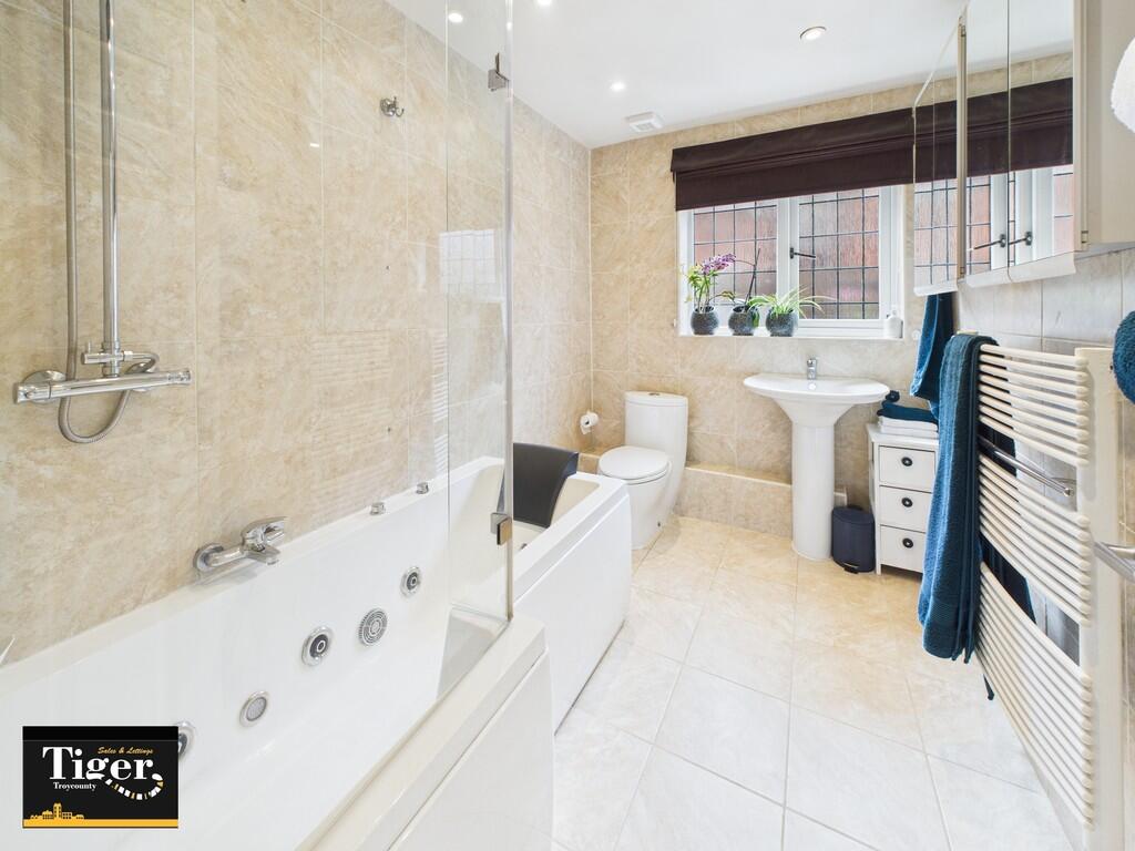 CAM02176G0-PR0671...