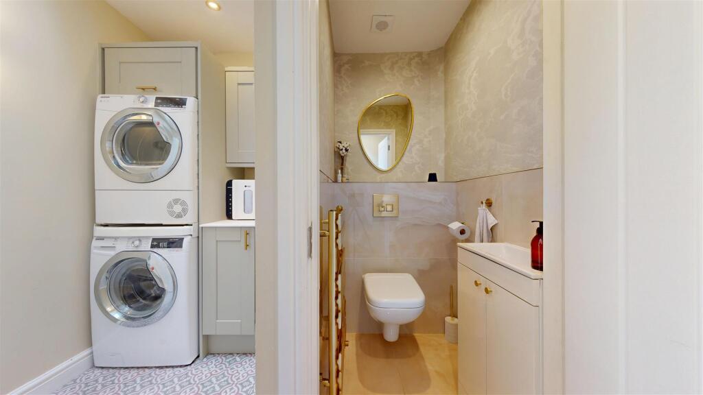 Paisley Avenue Utility/WC