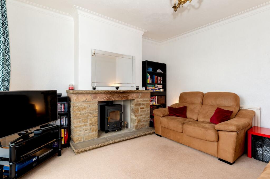 KITCHEN, DINER AND LIVING ROOM