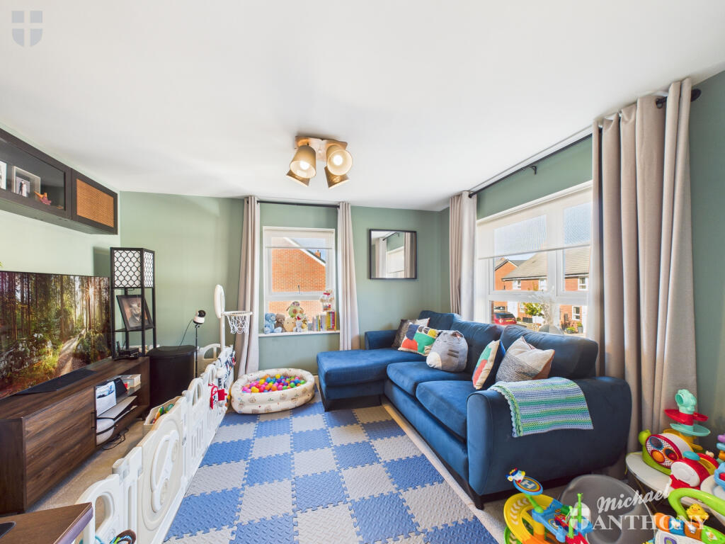 CAM03218G0-PR0783-STILL009