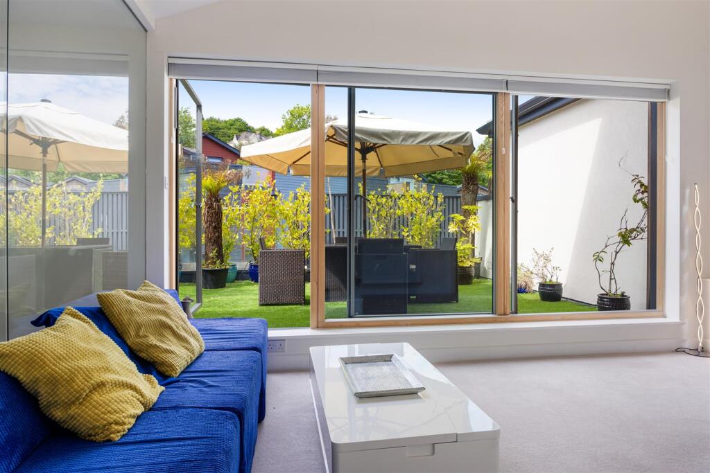 A36 - 17 Baltic Way Totnes - 250514.jpg